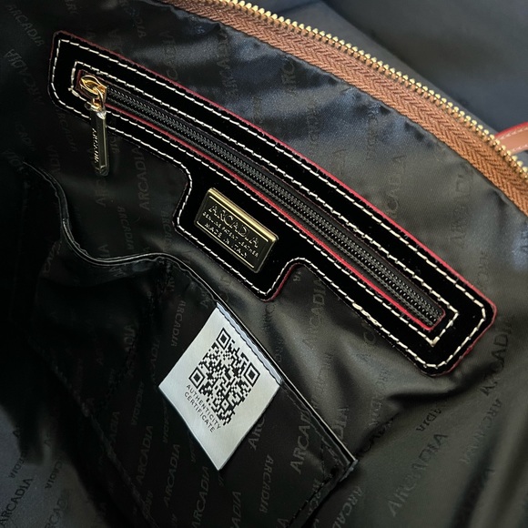 NWT ARCADIA PATENT LEATHER LARGE SATCHEL HANDBAG PURSE - Picture 8 of 16